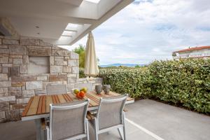 Villa Selena seafront