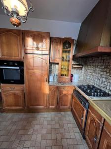 Maisons de vacances Maison Cosy Sevran Paris CDG : Maison 3 Chambres