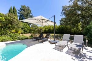 06BV Quiet cottage with pool