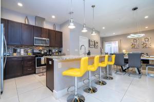 Stunning Villa 5 min to Disney