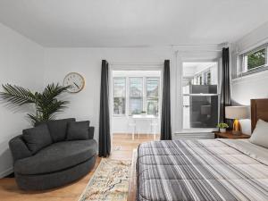 Shadyside, Central !5 Stylish and Bright Studio With Free Parking