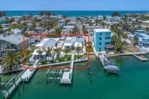 2 Waterfront Homes 1 Amazing Rental with SwimSpa - Bay Pines