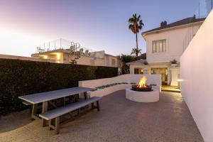 Clifton YOLO Spaces - Clifton Beachfront Apartments