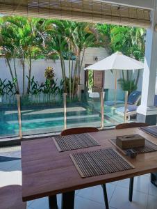 Glisten Up Villa Beach Side Sanur!
