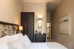 Townhouse on the Green