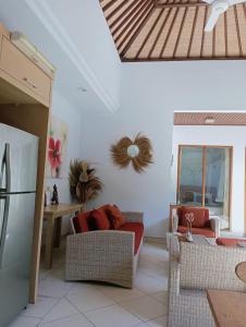 Glisten Up Villa Beach Side Sanur!