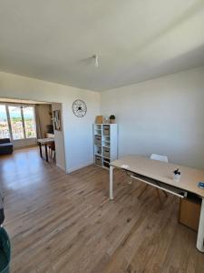 Appartements Nid douillet palois vue Pyrenees - Parking : photos des chambres