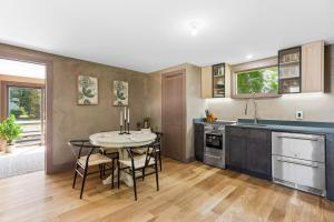 Bronze Suite