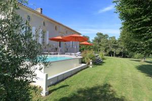 Villas Prestigious 18th century house with mirror pool : photos des chambres