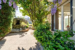 Hôtel La Garrigue & Bar Le Perchoir