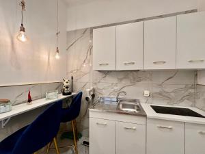 House Santa Fè - Centro Storico Napoli, vicino a Metro e Stazione