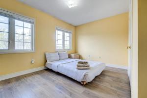 Brampton Retreat - Quiet 2BR Residential Area