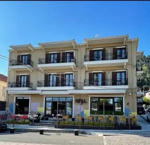 Regina Hotel - 纳弗帕克托斯