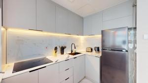 Yacht Bay Tower - Gorgeous Two Bedroom