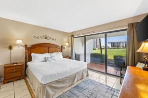 Edgewater Golf Villa 605