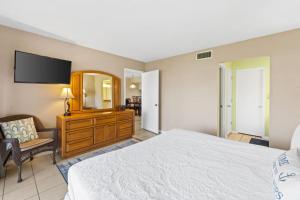 Edgewater Golf Villa 605