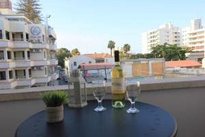 Superb Apartment steps away from Finikoudes Beach