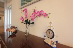 Superb Apartment steps away from Finikoudes Beach