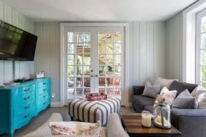 Garden Studio Just minutes to Naples Sandy Beaches - Royal Harbor