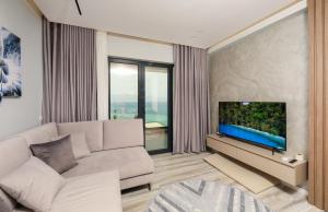 Nova Luxury Home
