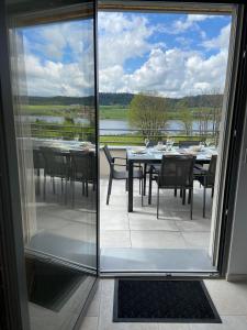 Appartements Duplex 6 personnes, vue panoramique sur lac : photos des chambres