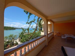 Apartment in Kampor with sea view, balcony, air conditioning, WiFi (4838-1) 