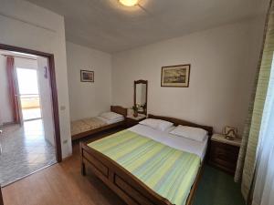 Apartment in Duce with sea view, balcony, air conditioning, W-LAN 5067-3 