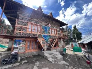 Old Brahma Homestay - Tosh