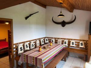 Maisons de vacances Maison confortable au coeur de la nature pres de Camps-sur-l'Agly : photos des chambres