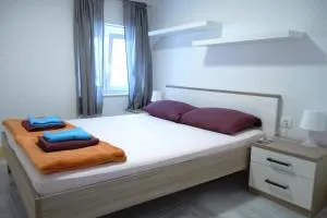 Hostel Pirano - Умаг