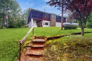 Nostalgic Mountain Retreat