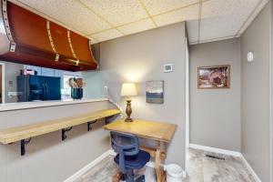 Nostalgic Mountain Retreat