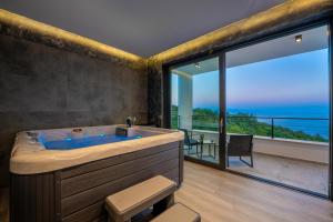 Villa Ziganto with a view of the Kvarner Bay