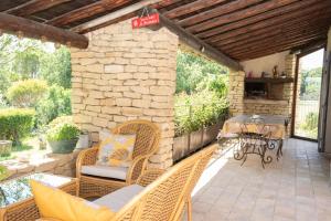 Villas VILLA PROVENCALE FACE AU LUBERON : photos des chambres