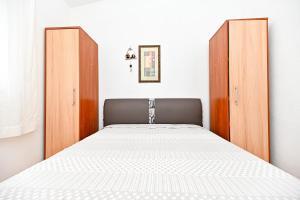 Apartment Ražanac Nikola 2