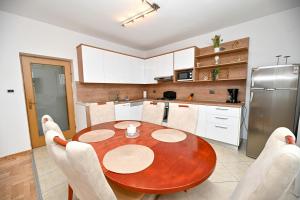 Apartment Ražanac Nikola