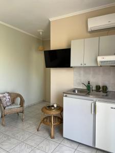 Melinas Apartments