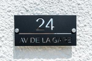 Appartements Suites Kerlarros Clim et Parking face Gare et Port : photos des chambres