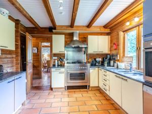 Chalet spacieux avec jacuzzi et sauna à Morzine, animaux acceptés - FR-1-754-2