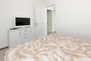 apartment Danijela-center 1 km
