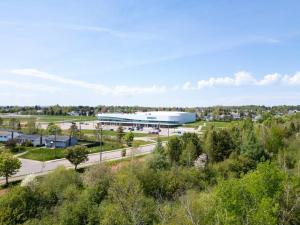 Dieppe Charm Suites, 2 BDRM, Walk to Local Market