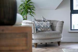 37 West Portrush Luxury Penthouse - Nestled Property Management