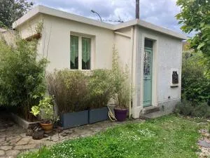 Jolie petit studio indépendant lumineux de 13m2 dans un écrin de verdure - 沙图