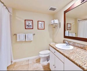 Beautiful OCEAN VIEW with free Parking & Top Floor