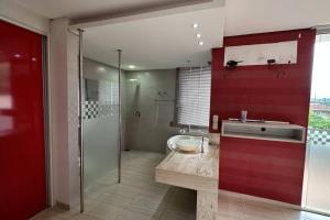 Quartos Suítes no Chácara Cachoeira Campo Grande