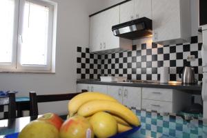 Apartment in Duce with sea view, balcony, air conditioning, W-LAN 5067-2 