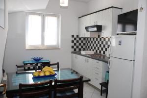 Apartment in Duce with sea view, balcony, air conditioning, W-LAN 5067-2