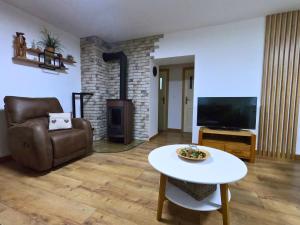 Zelený dom pri potoku