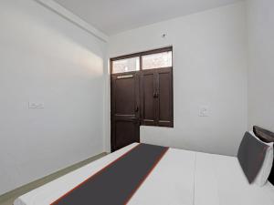 SPOT ON Mt White House