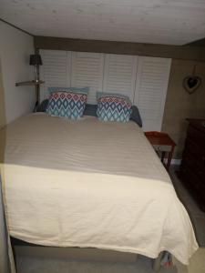 T2 climatisé independant avec terrasse, garage à velos, centre arcachon à 3 minutes des plages et des rues pietones